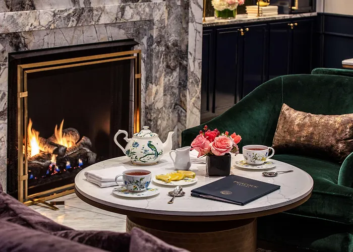 Waldorf Astoria Chicago